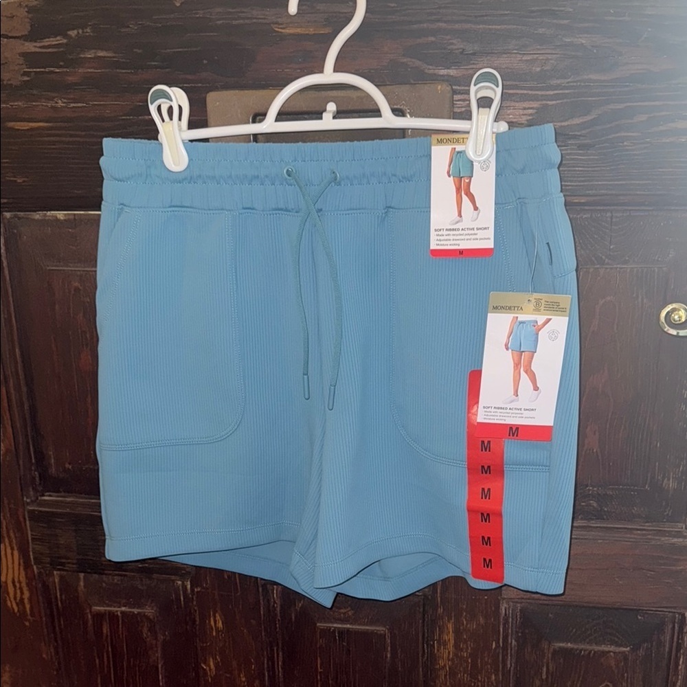 NWT!  Women's Mondetta Blue Ribbed Active Shorts